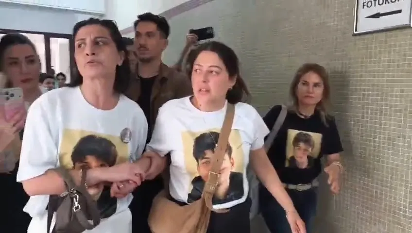 Katledilen gencin ailesini tehdit eden 3 sanığa hapis cezası