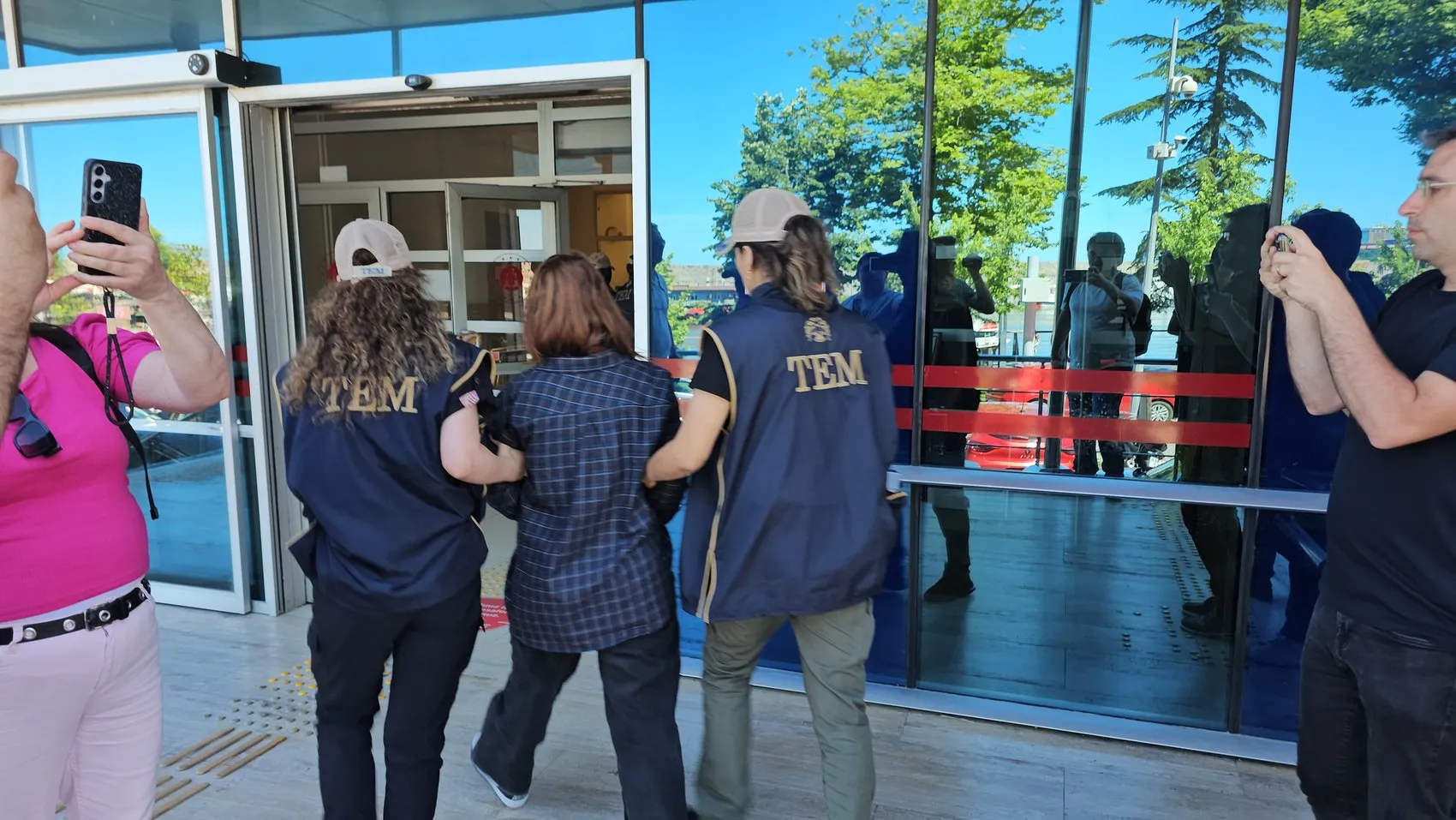 Zonguldak merkezli operasyonda üç üniversiteli tutuklandı