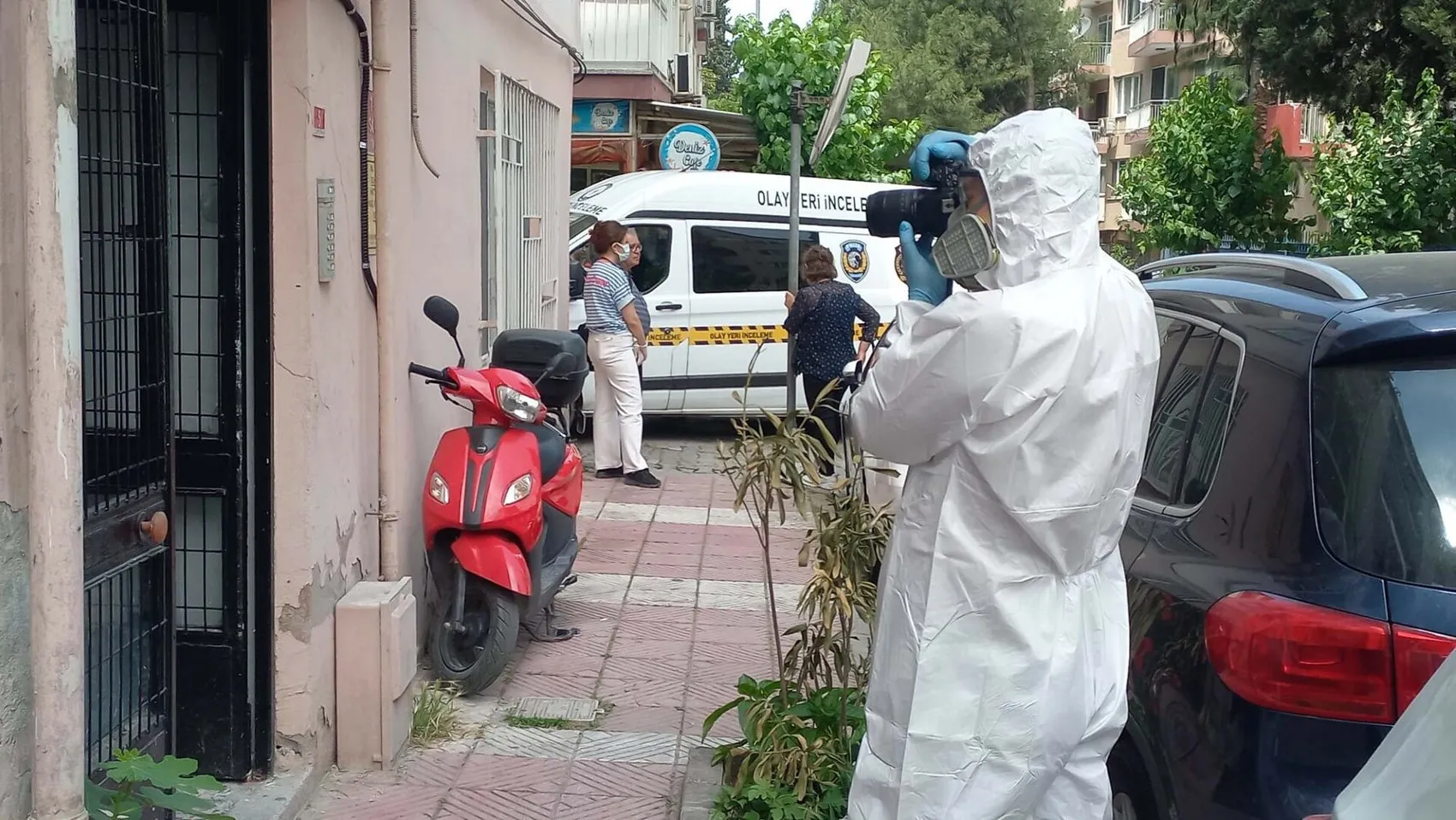 Manisa'da yalnız yaşayan modacı evinde ölü bulundu