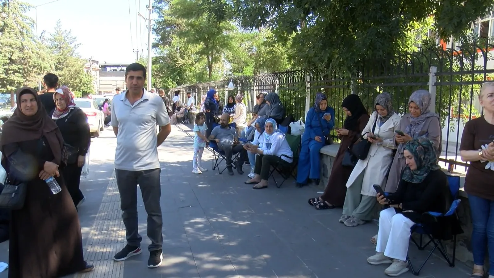 Diyarbakırda sınav heyecanı okul bahçelerine taştı