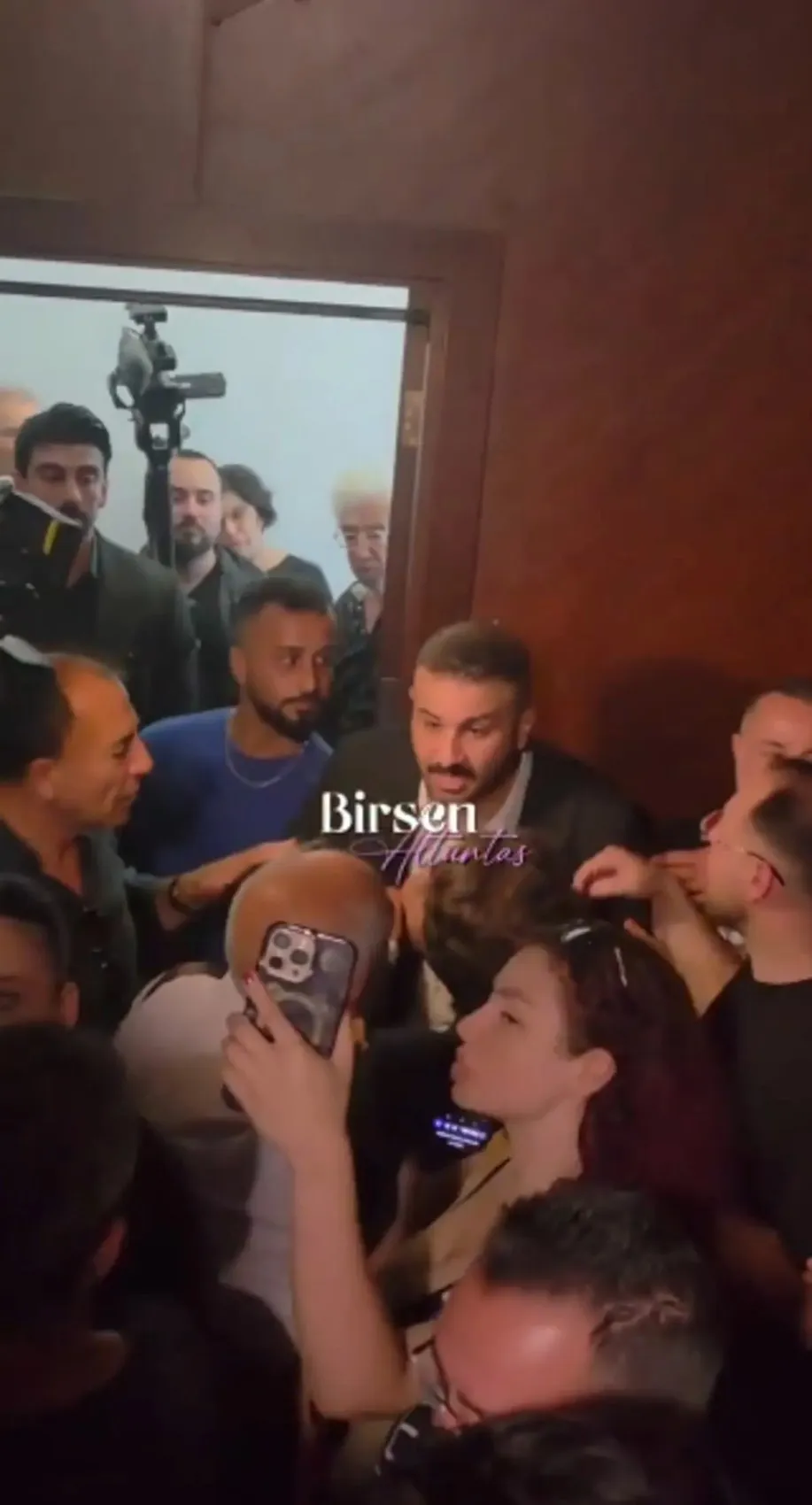 Kadir İnanır ın cenazesinde Kenan Evren gerilimi! Bir kişi törenden çıkarıldı 1