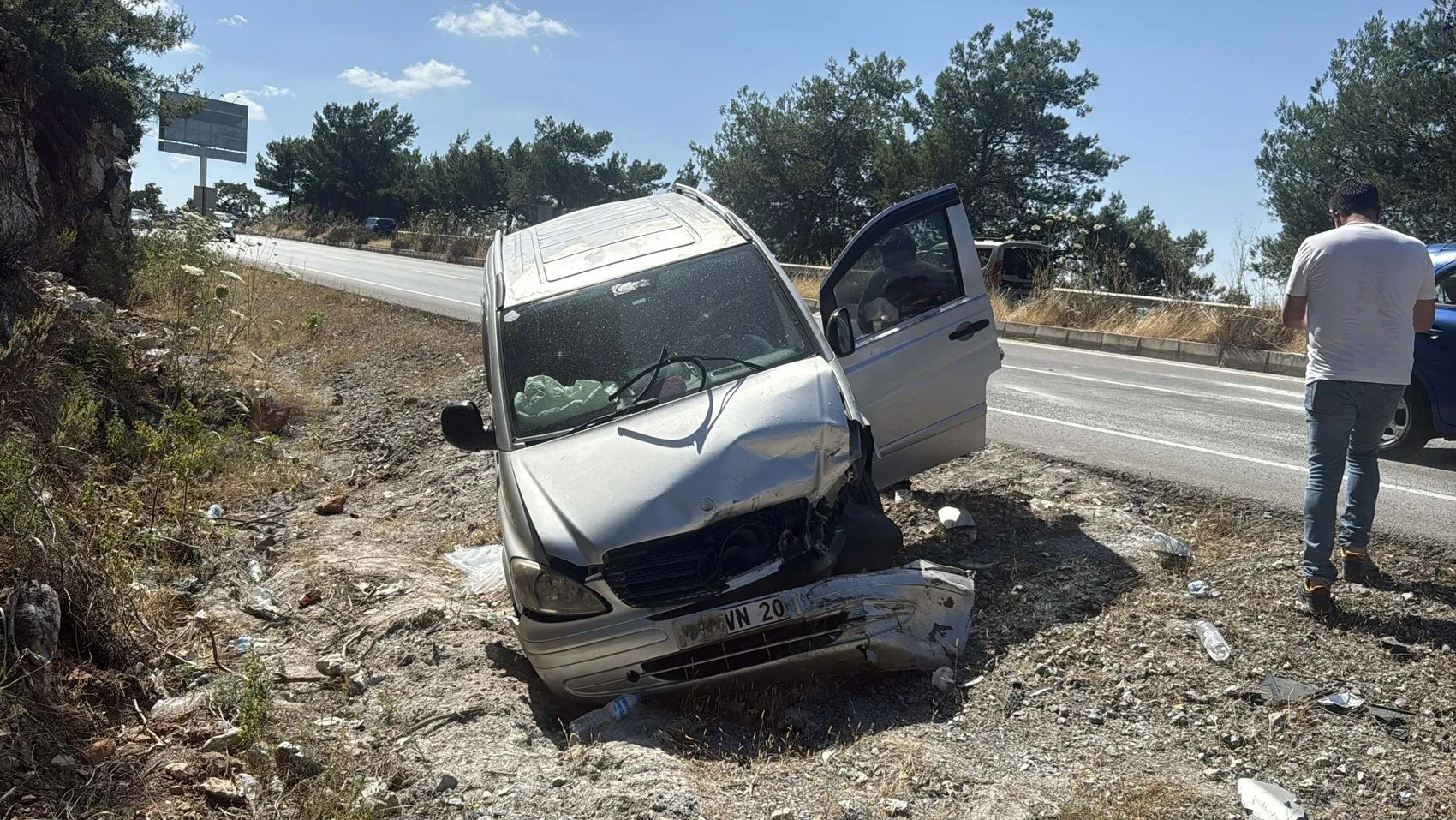 Bodrum yolunda hatalı manevra altı kişiyi hastanelik etti