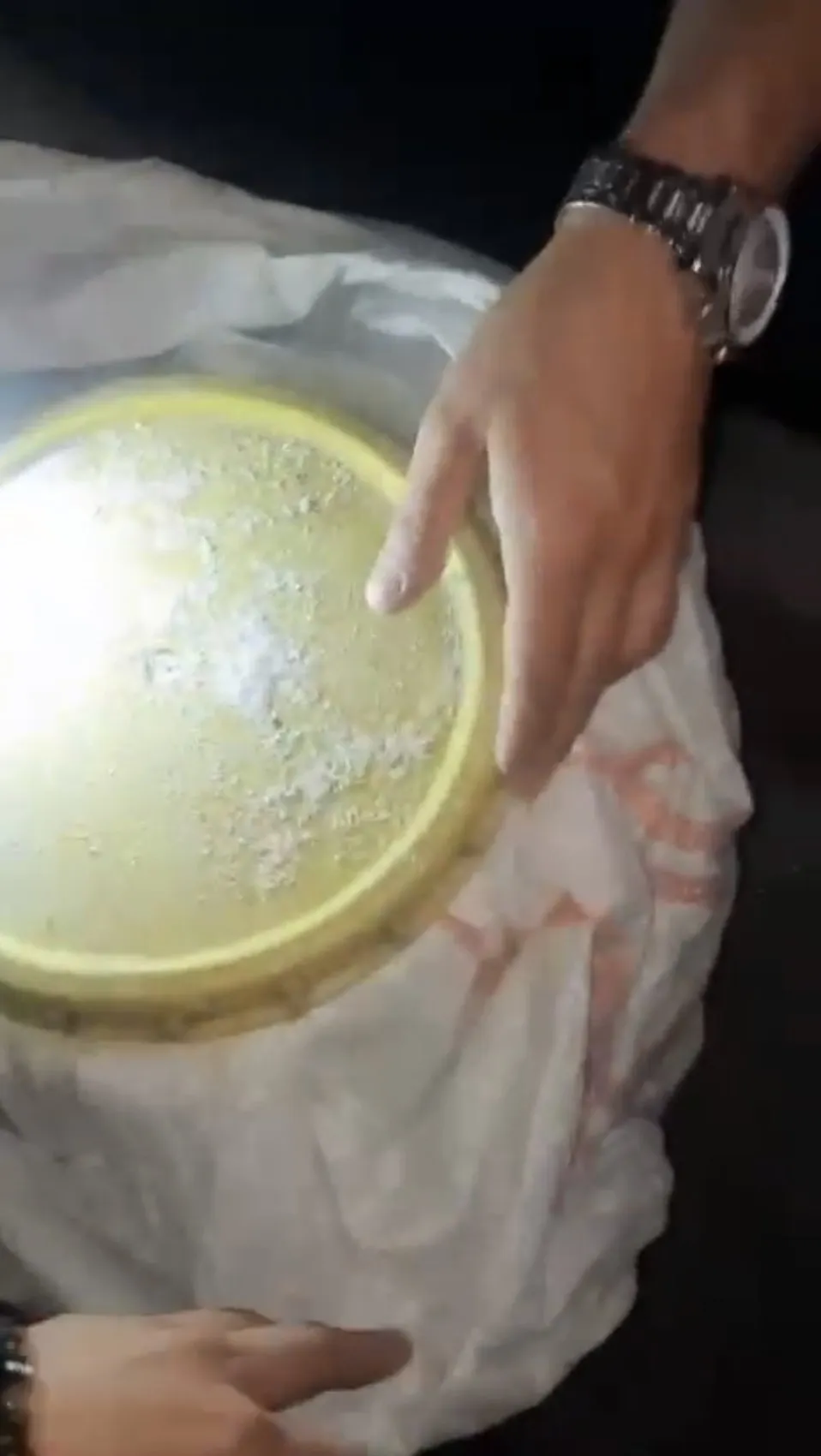 Kağıthane'de aile binasının kömürlüğü uyuşturucu deposuna dönüştürülmüş