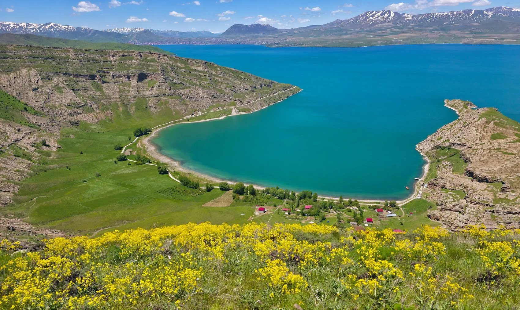 Bitlis'in yeni turizm rotası Tatvan İncekaya köyü keşfedilmeyi bekliyor