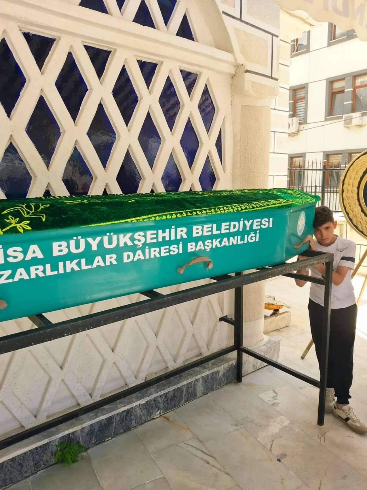 Denizli’deki otobüs faciasında hayatını kaybeden şoför toprağa verildi