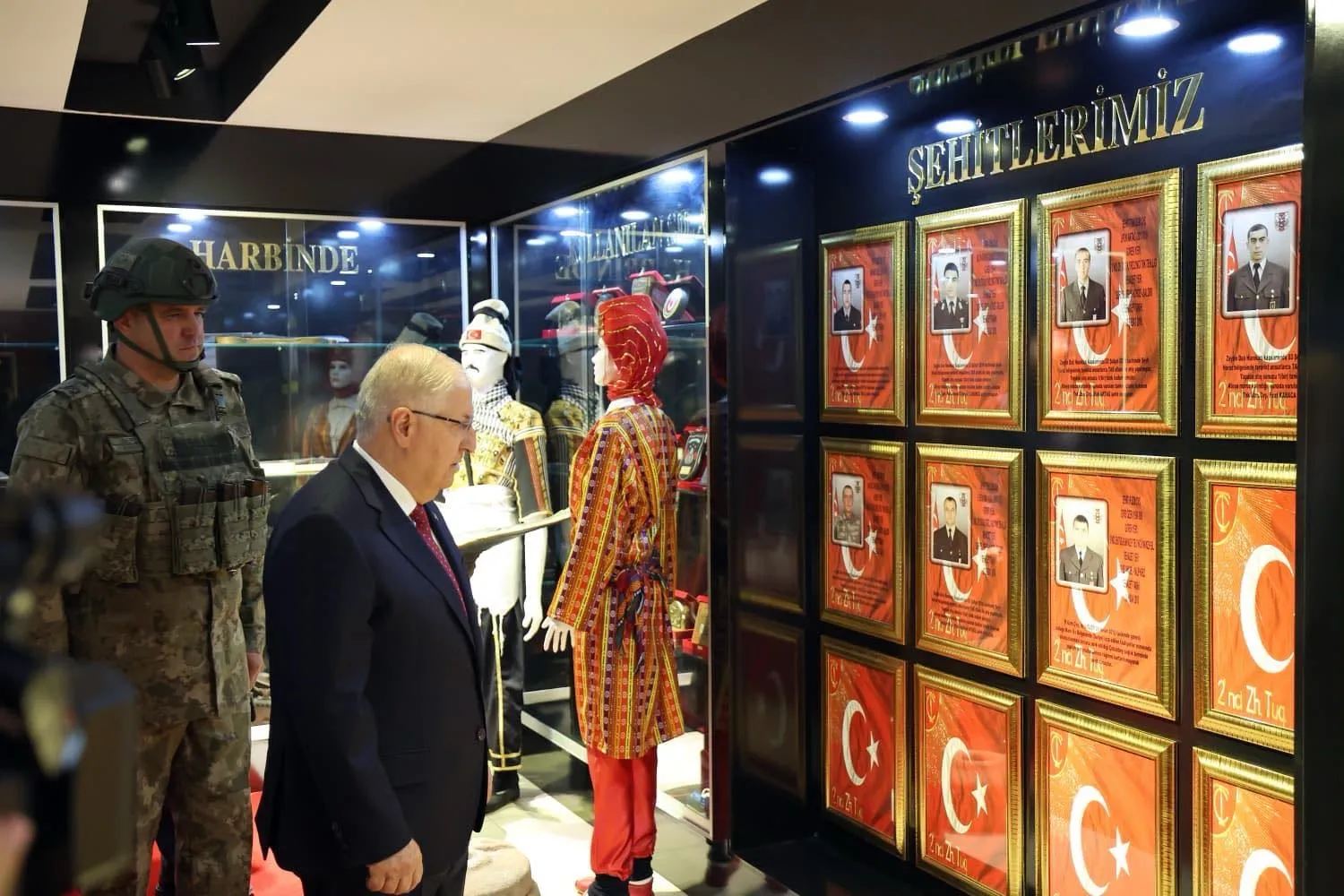 Bakan Güler Kahramanmaraş’taki askeri birlikleri yerinde inceledi