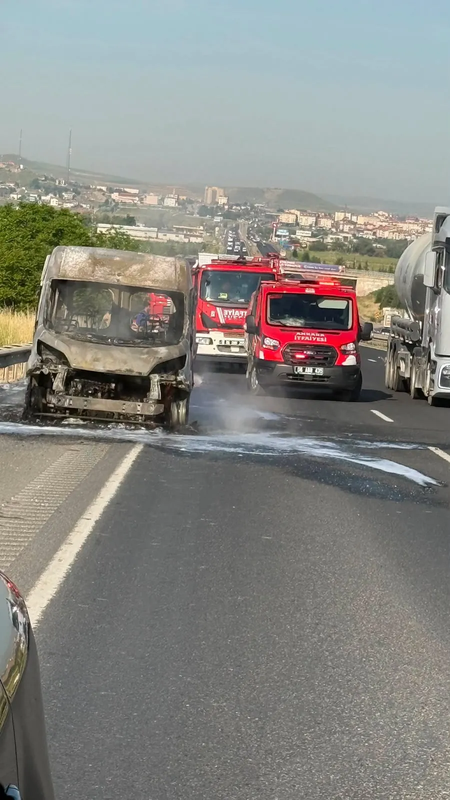 Ankara yolunda işçi servisi alevlere teslim oldu