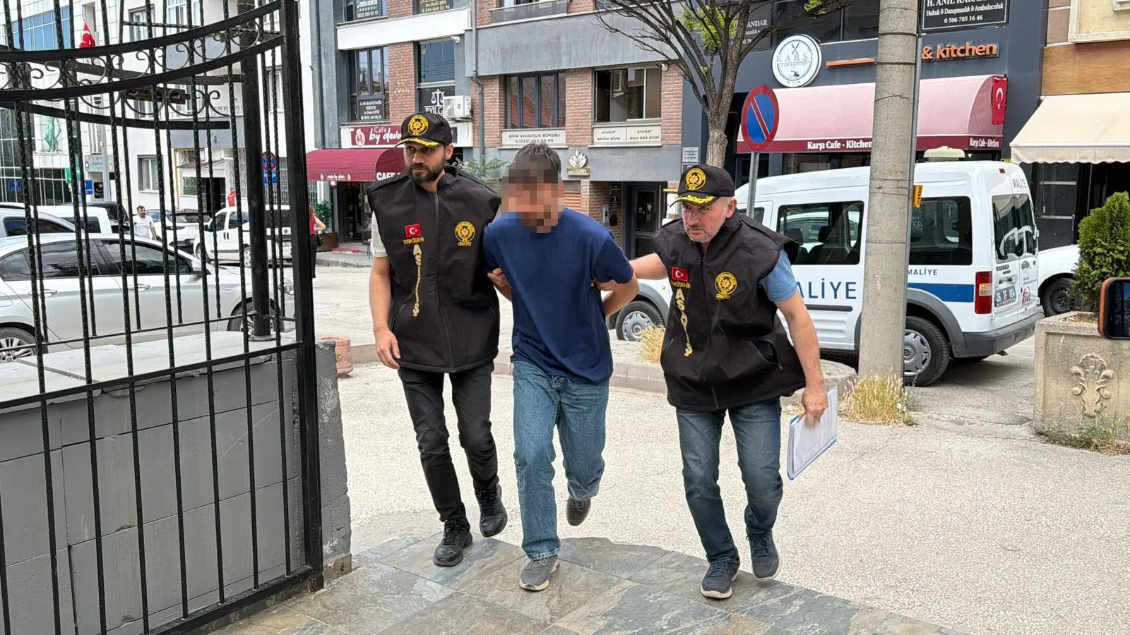Eskişehir'de alacak verecek kavgasında tüfekli saldırı