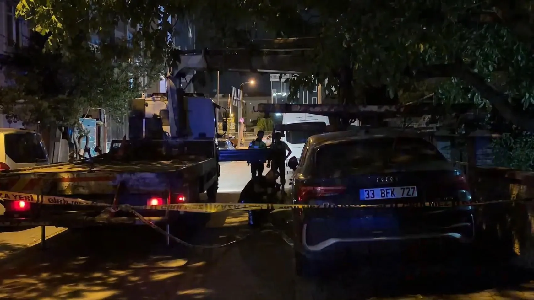 Ümraniye’de şüpheli araç alarmı