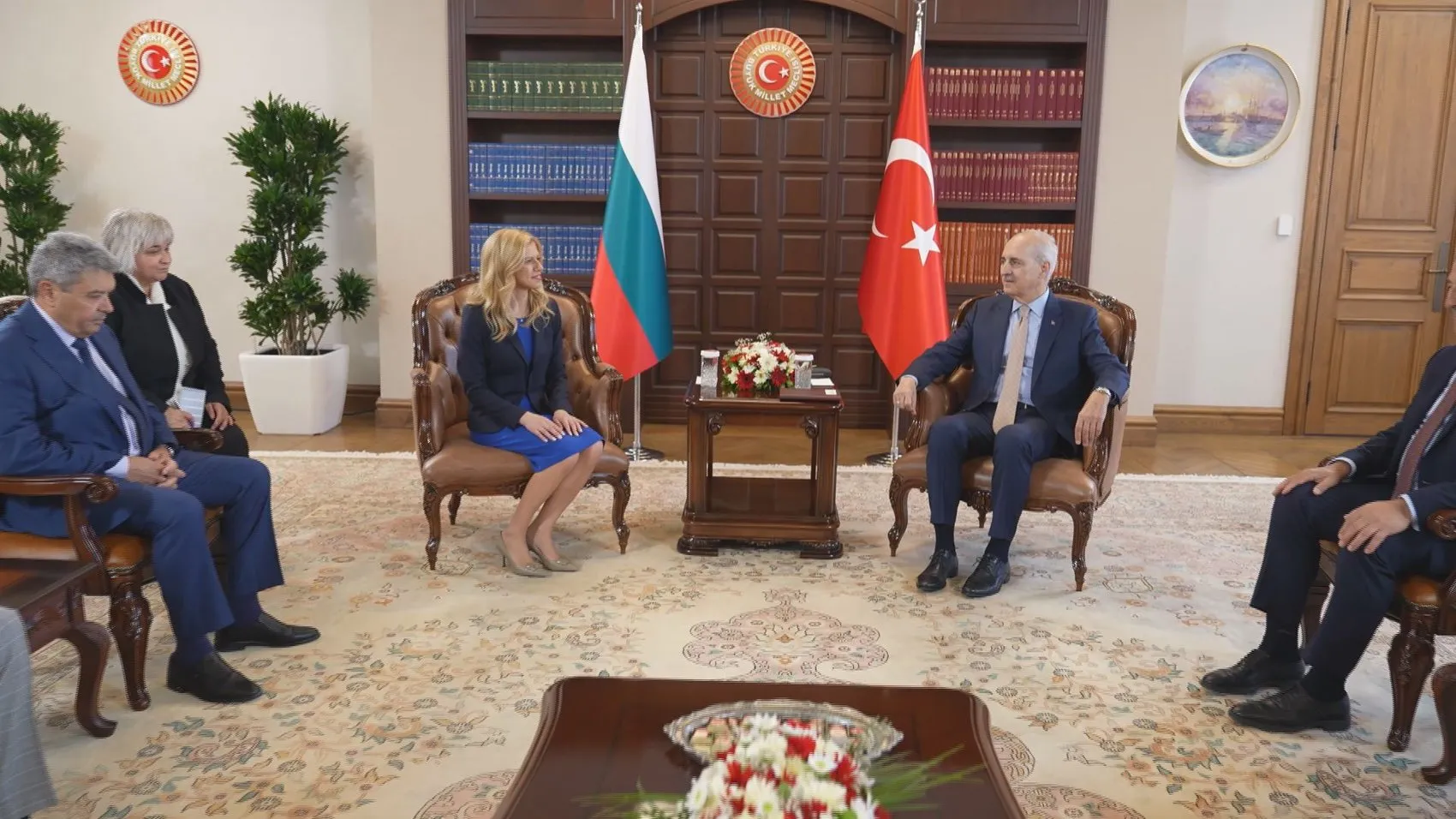 Kurtulmuş ve Dotsova İstanbul’da NATO Zirvesi İçin Bir Araya Geldi