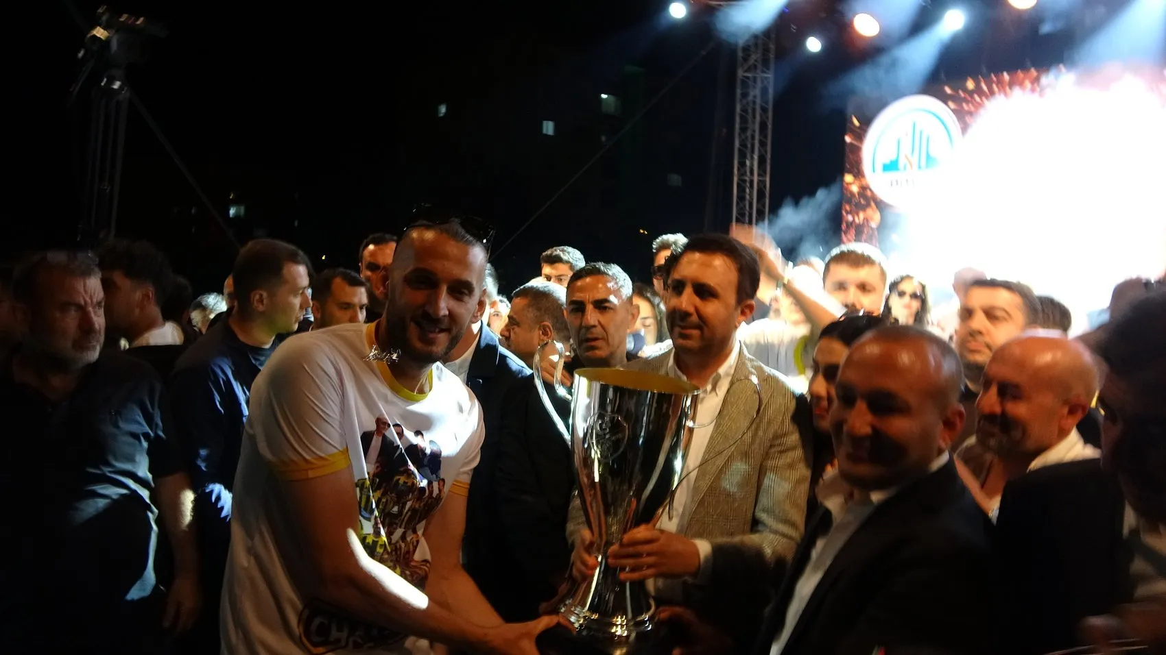 Bitlis'te 24 yıllık profesyonel lig hasreti kutlamayla bitti