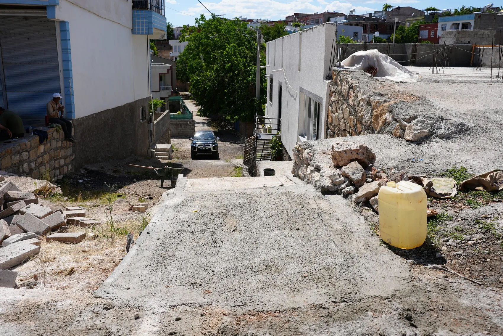 Engelli kızı için rampa isteyen anneye saldırı sonrası belediye harekete geçti
