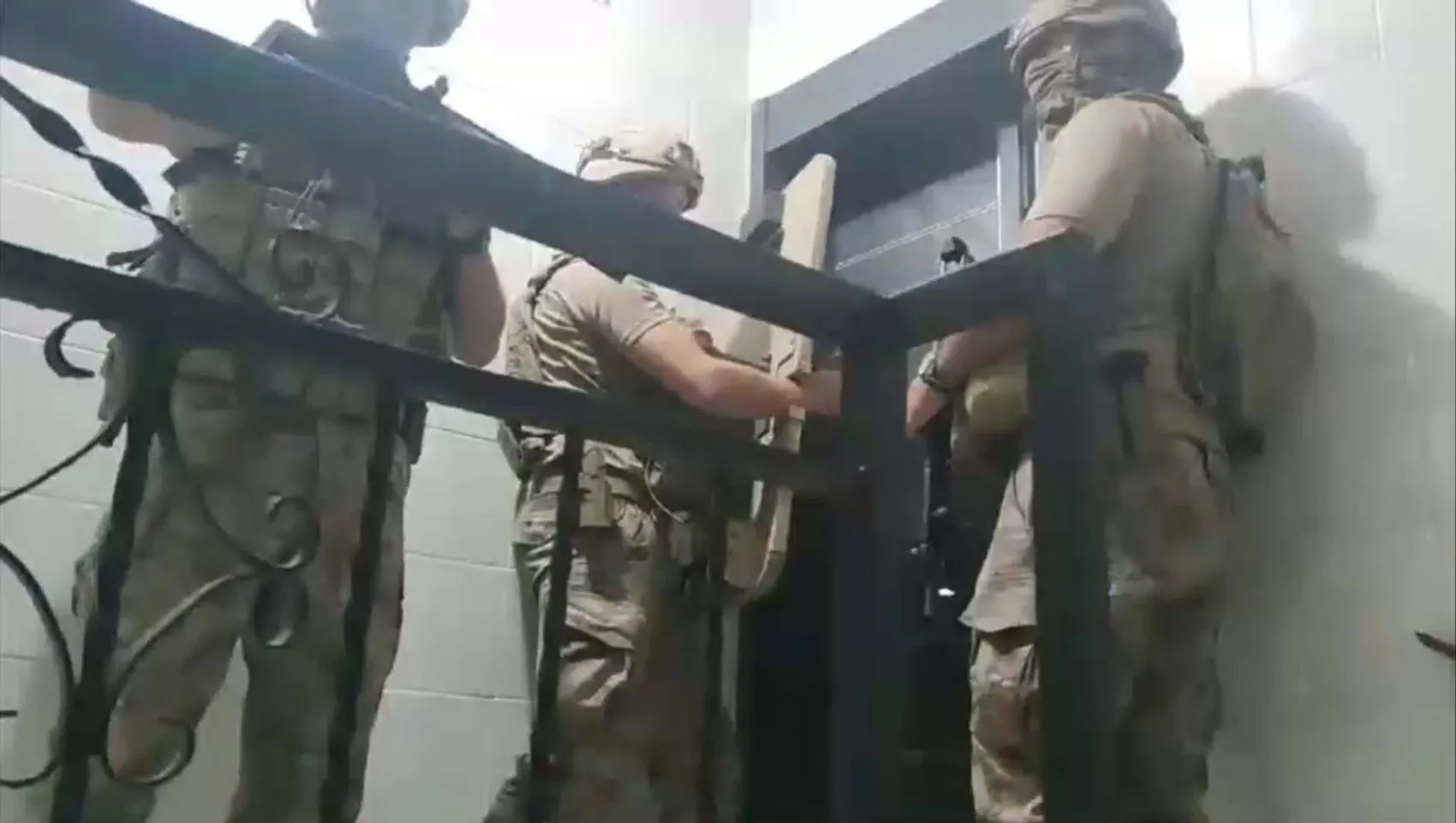 İzmir merkezli yasa dışı kumar operasyonu başlatıldı