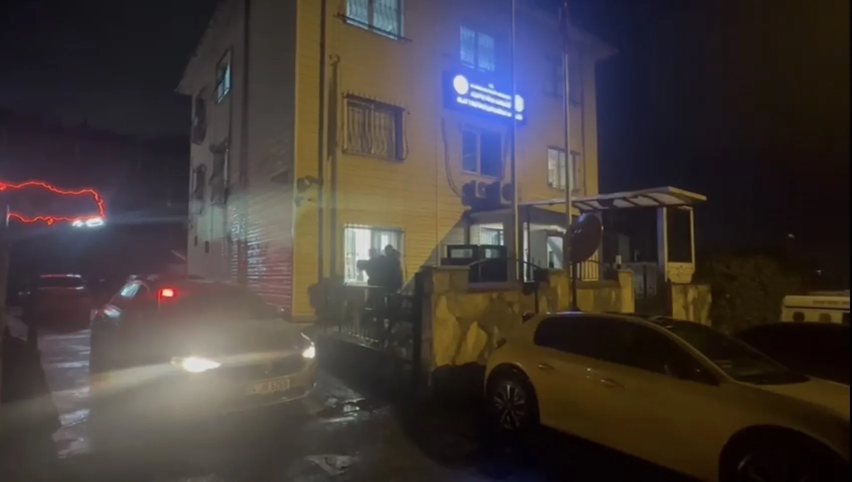 Maslak sanayide 400 bin liralık altın amblem hırsızlığı