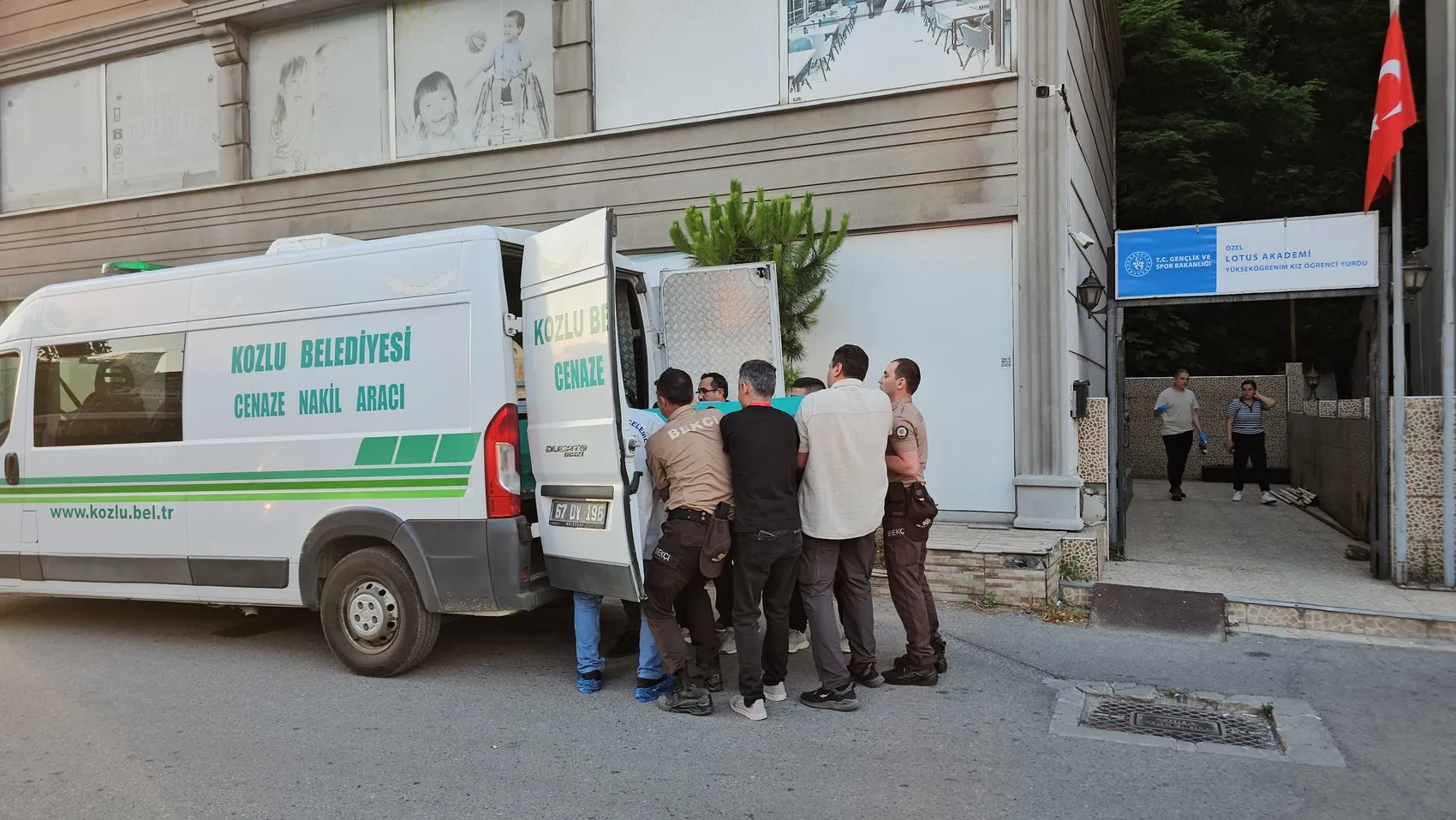 Zonguldak'ta tıp öğrencisi yurt odasında yaşamını yitirdi