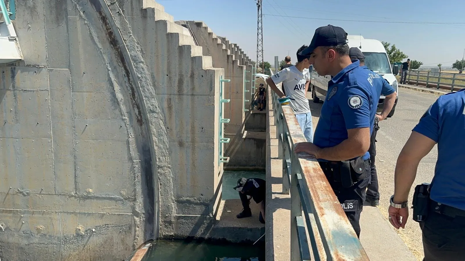 Şanlıurfa'da sulama kanalında arama kurtarma alarmı