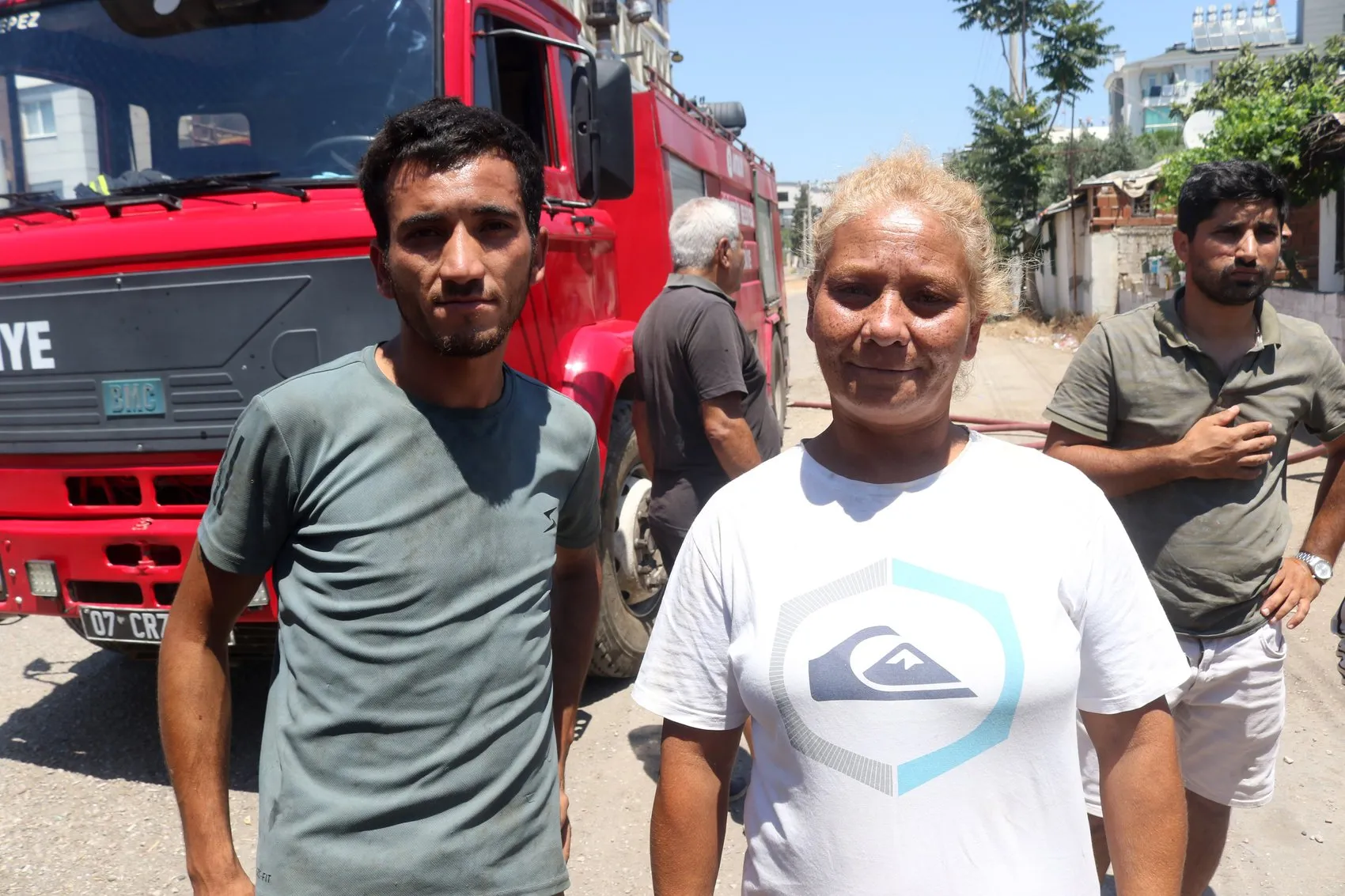 Antalya Kepez’de şüpheli yangın İki komşu ev aynı anda alev aldı