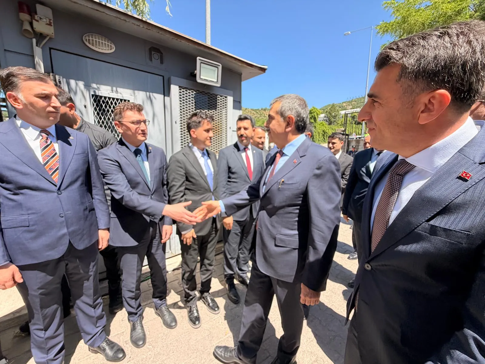 Bakan Tekin Tunceli'deki eğitim verilerini paylaştı