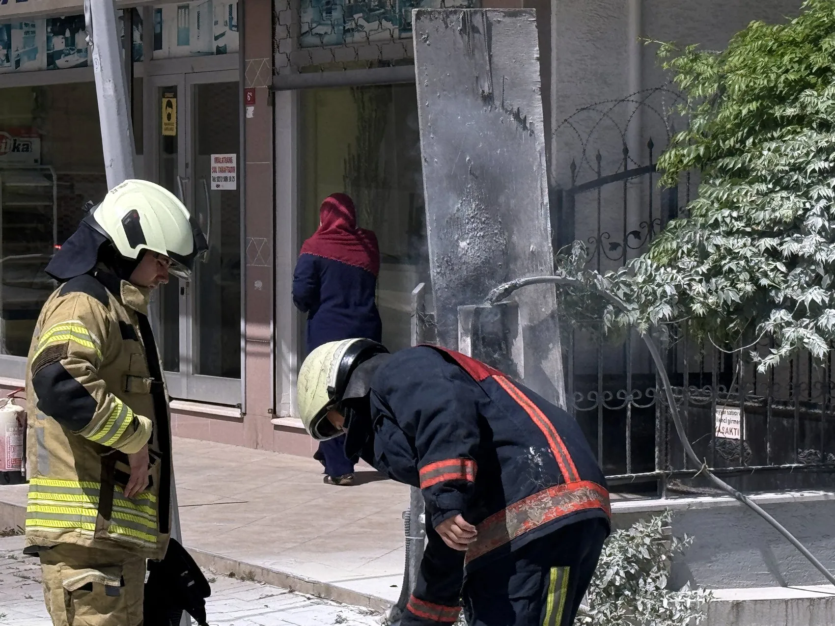 Avcılar'da elektrik panoları peş peşe patladı