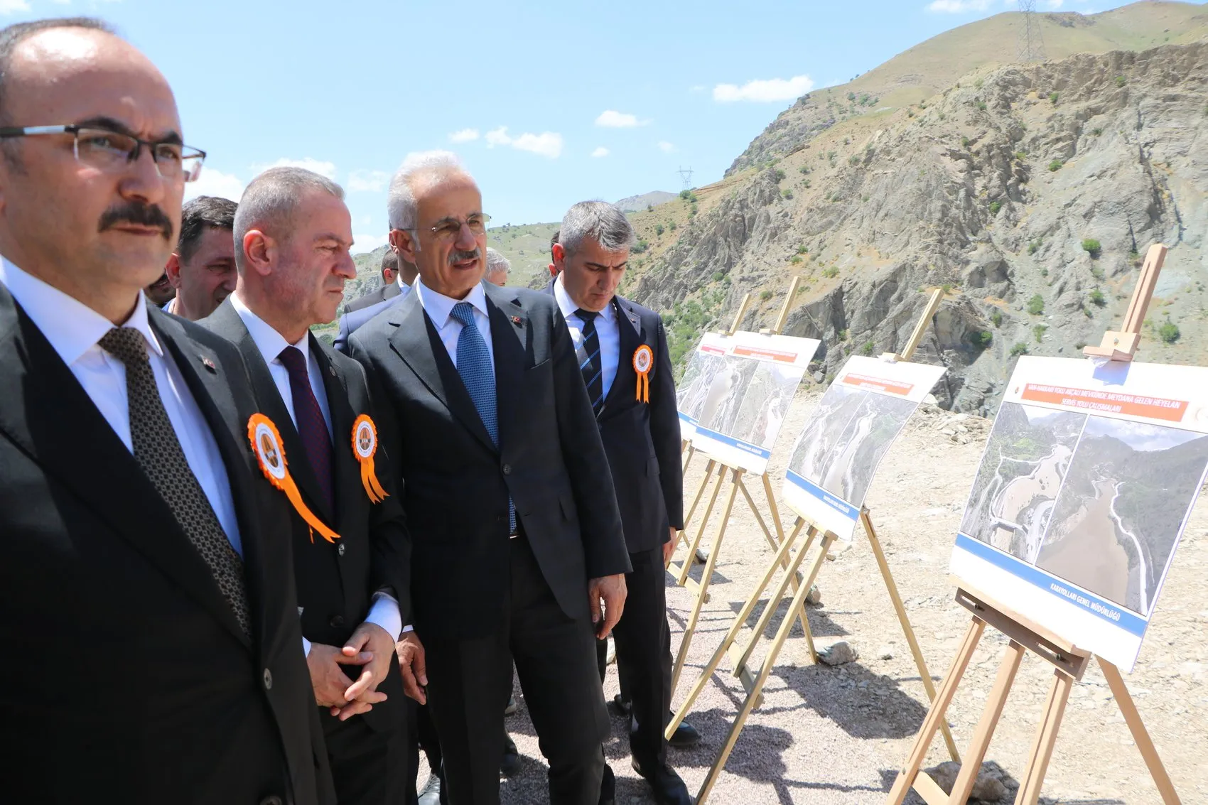 Hakkari’de ulaşım projeleri tamamlandı