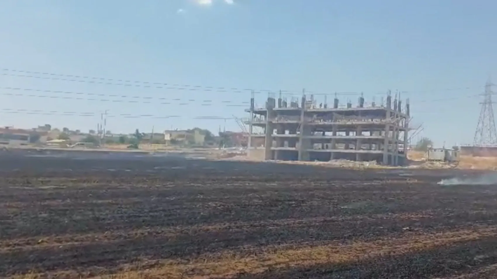 Şanlıurfa tarlalarında anız yangını alarmı