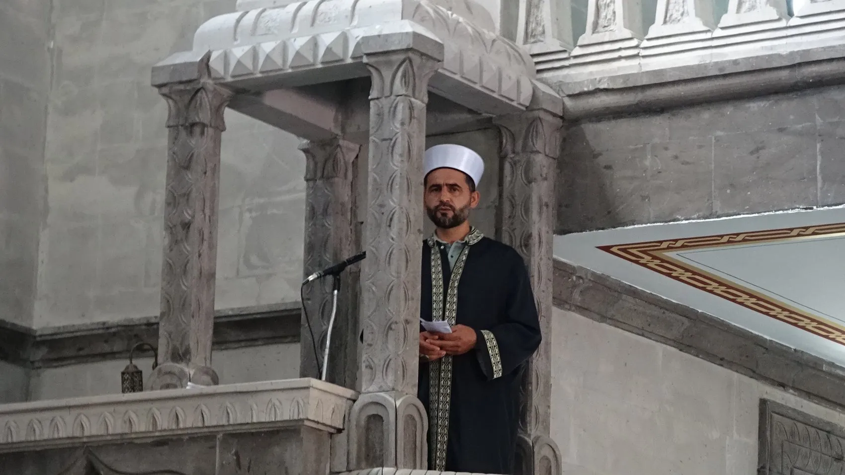 İmamın atölyesinden çıkan odun sanatı