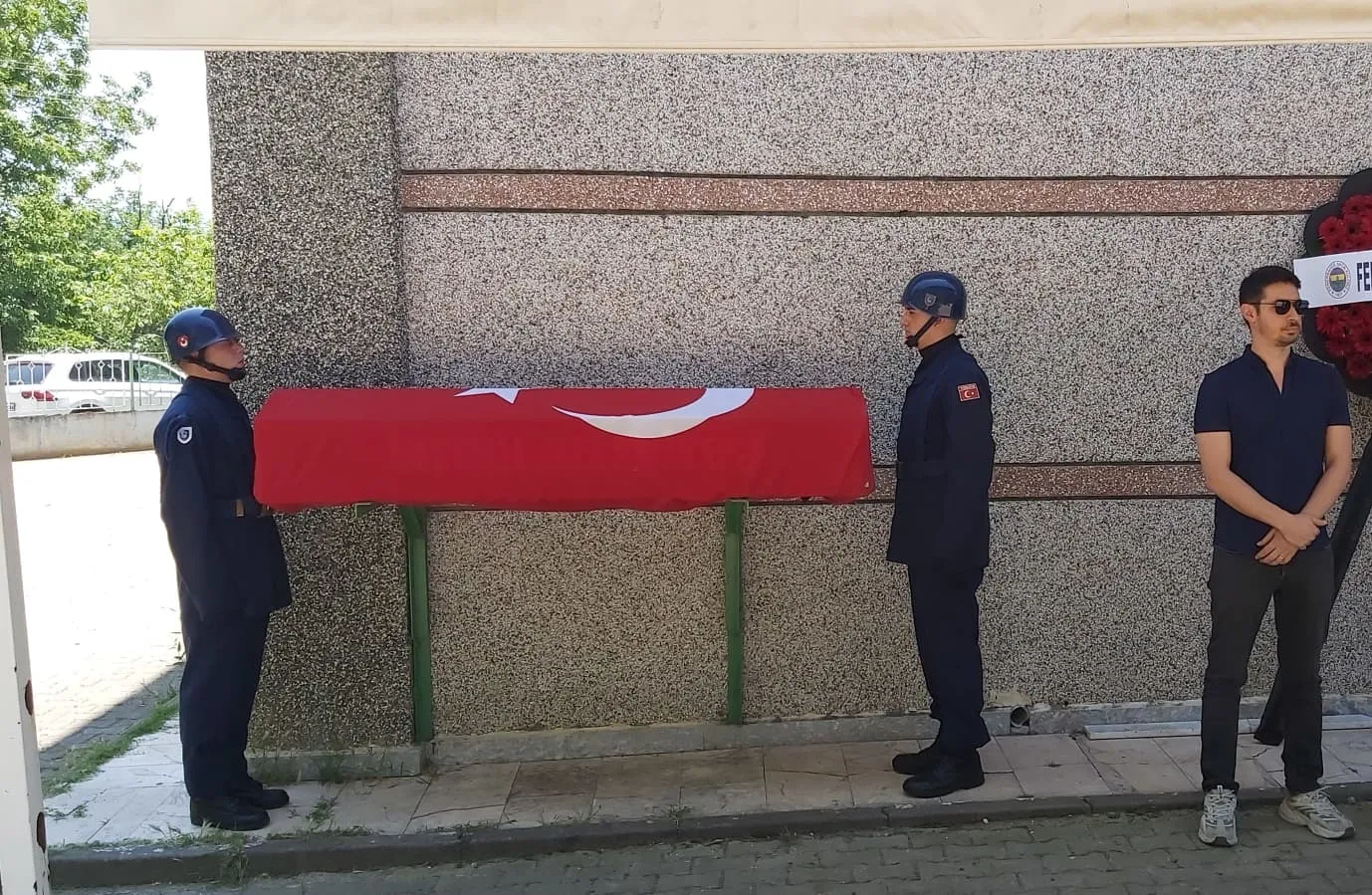 İnegöl Kıbrıs gazisini son yolculuğuna uğurladı