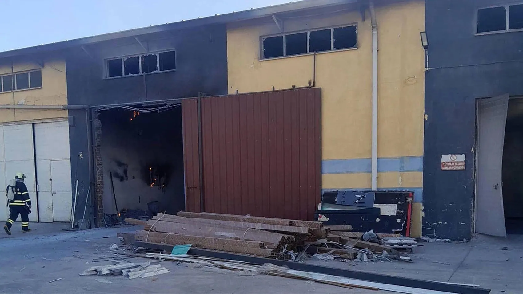 Kütahya’da metal fabrikasında patlama 3 işçi yaralandı