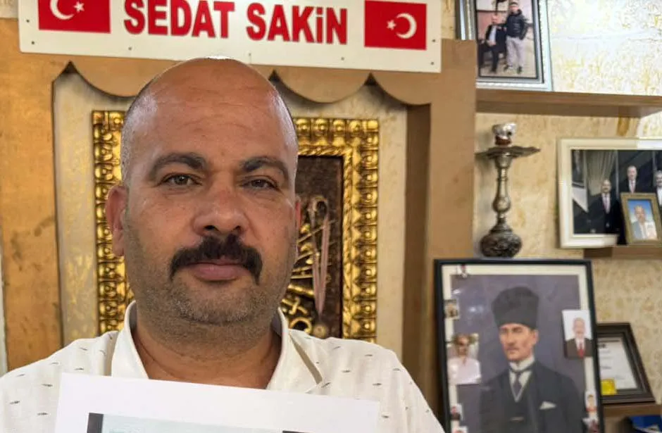 Muhtarın fotoğrafıyla 200 kişiyi dolandırdılar