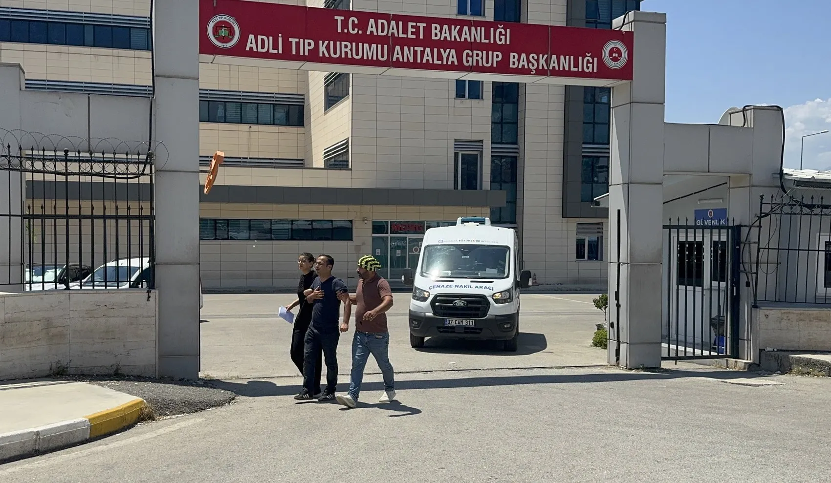 Antalya’da gece yarısı motosiklet kazası 20 yaşındaki genç hayatını kaybetti