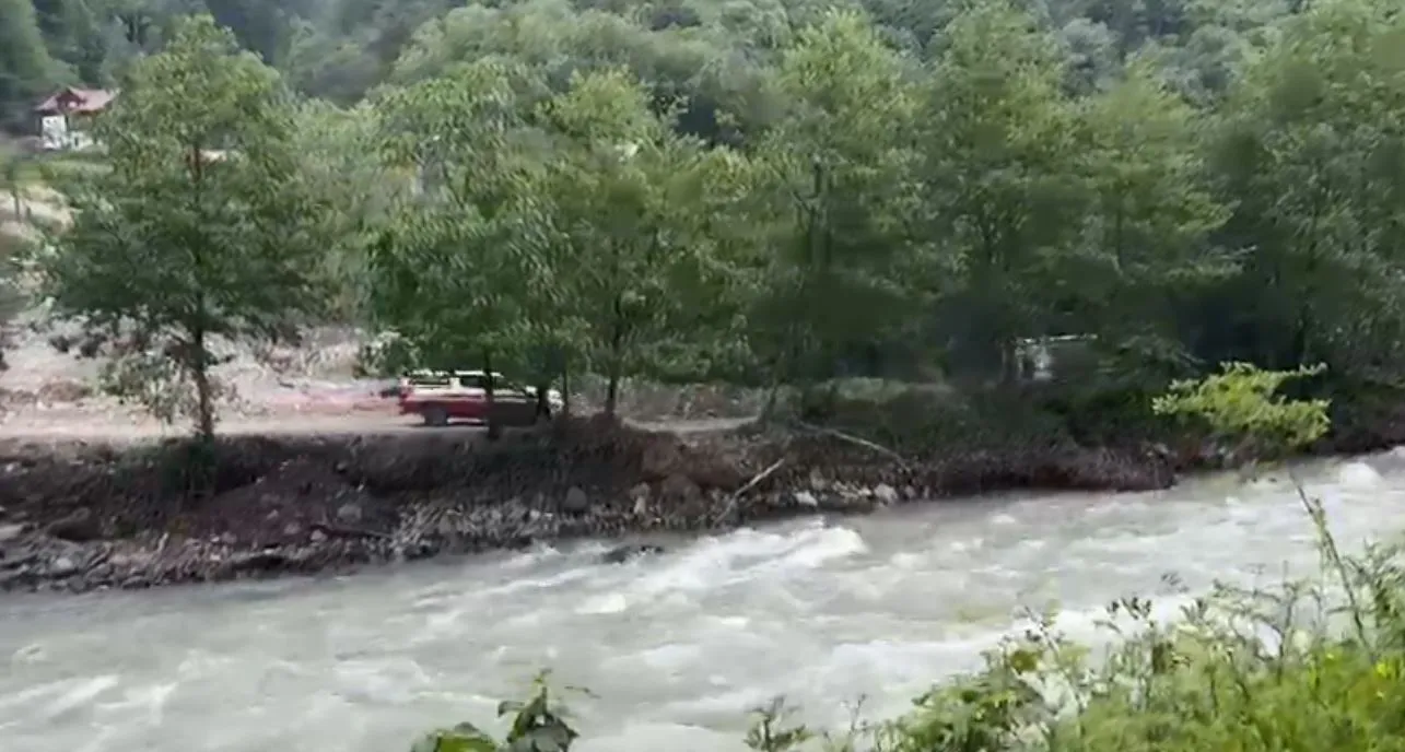 Rize’de acı kurtarma operasyonu Bir genç ve bir AFAD personeli hayatını kaybetti
