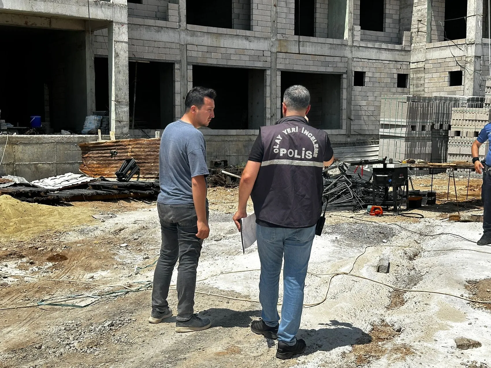 Mersin'de inşaatta çalışan işçi 10'uncu kattan düşerek hayatını kaybetti