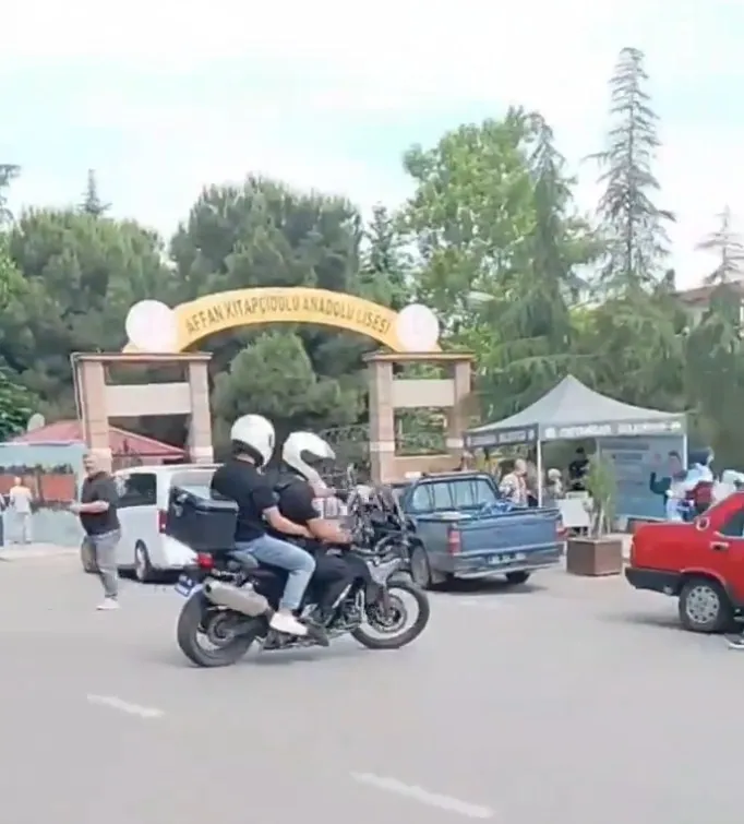 Trabzon'da sınav telaşına polis müdahalesi