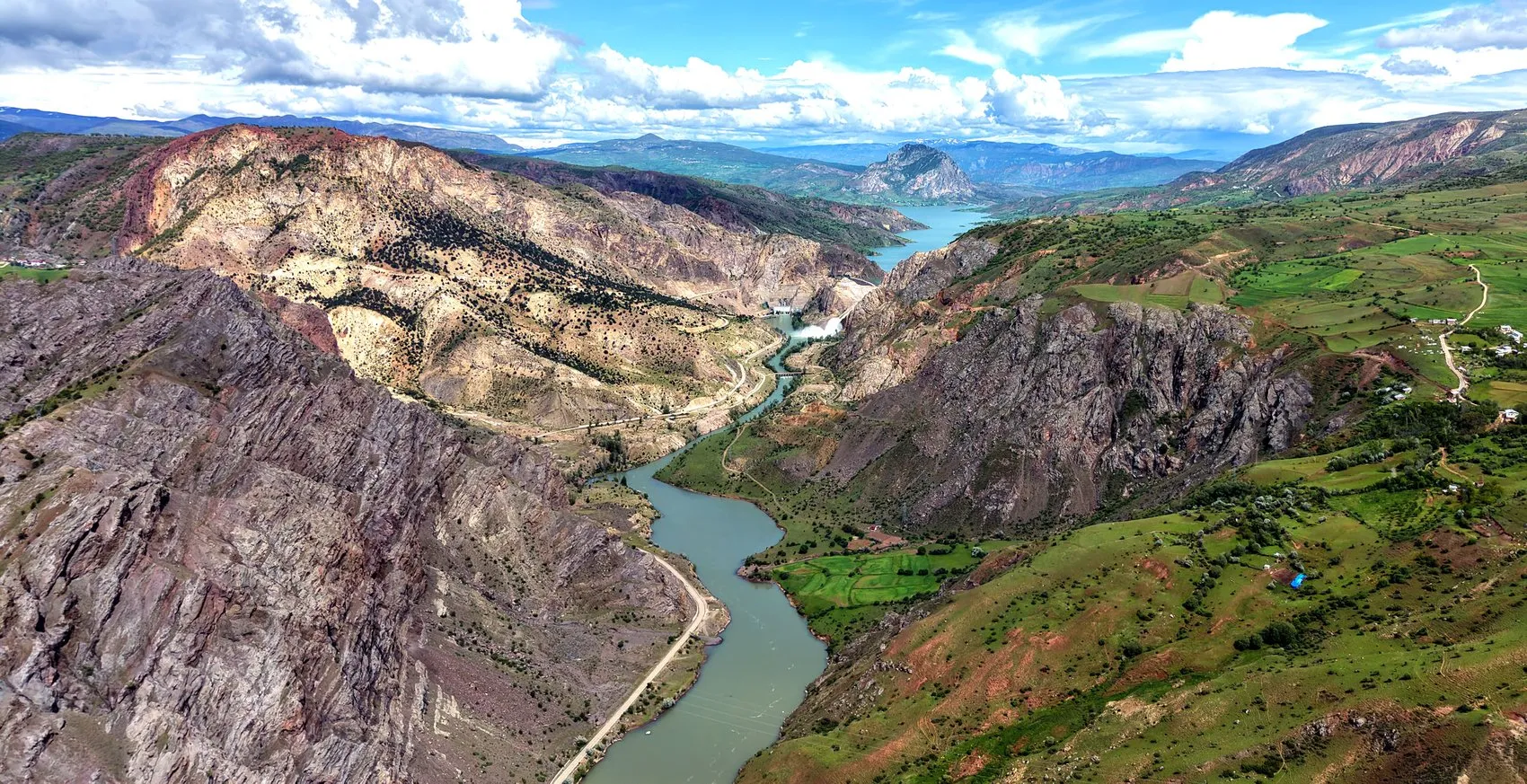 Sivas Kelkit Çayı'nda Brezilya'yı aratmayan doğa olayı