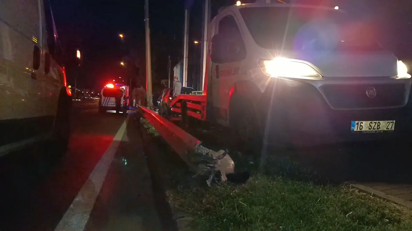 Bursa İzmir Yolu’nda gece yarısı kaza 2 yaralı