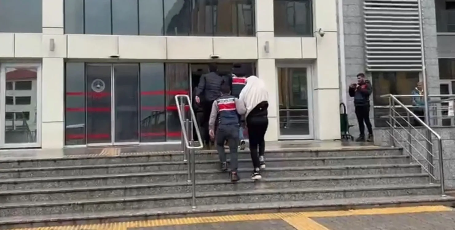 Jandarmadan 24 şehirde büyük göçmen kaçakçılığı operasyonu