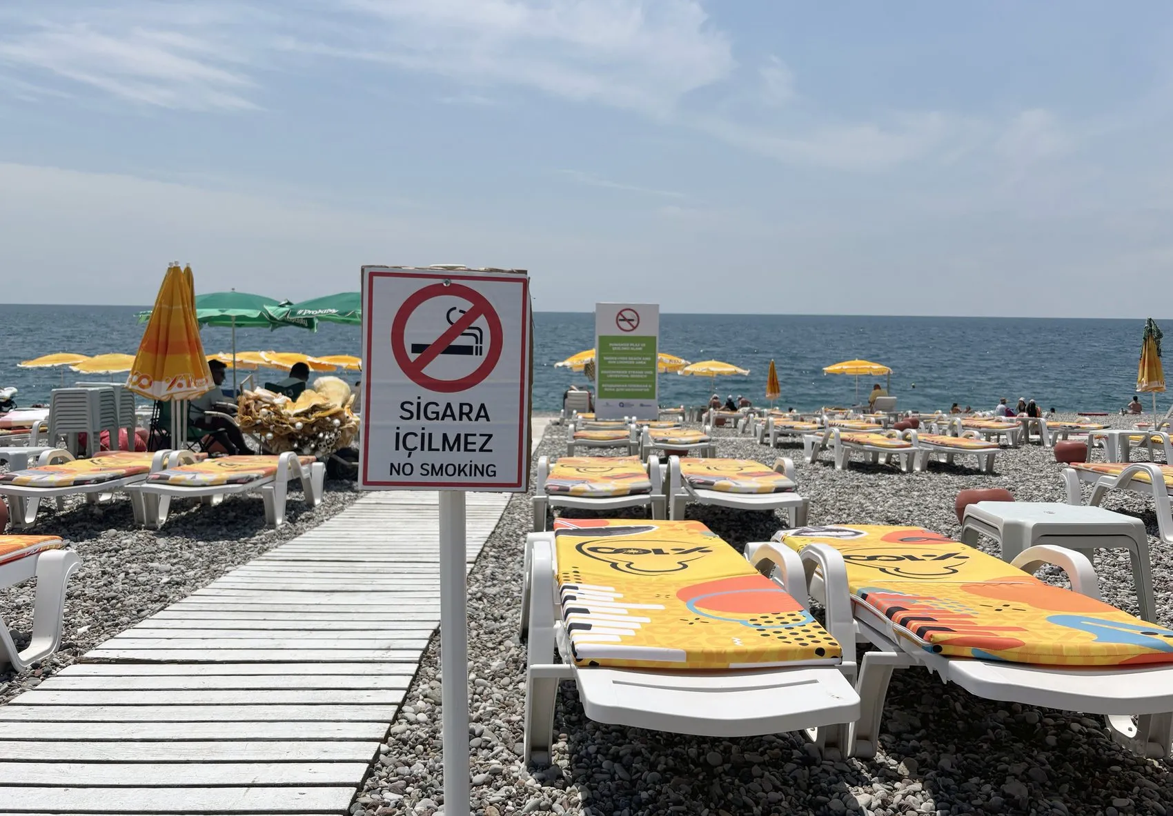Antalya sahillerinde sigara içmek artık yasak