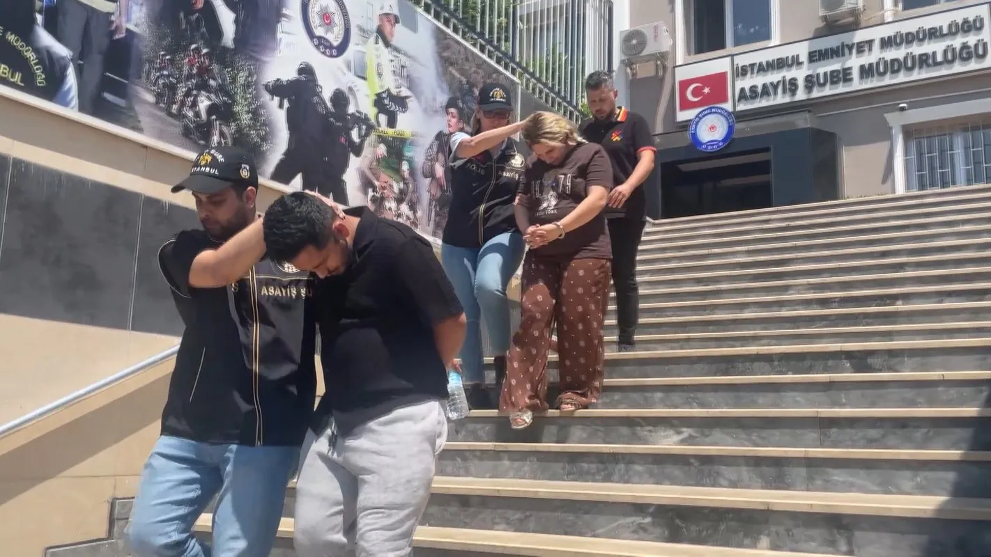 Başakşehir’deki market hırsızları kameraya yakalandı