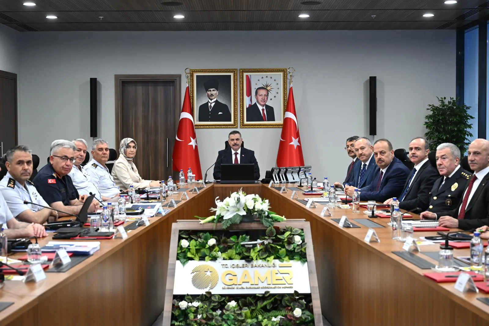 Ankara'da NATO zirvesi için güvenlik alarmı verildi