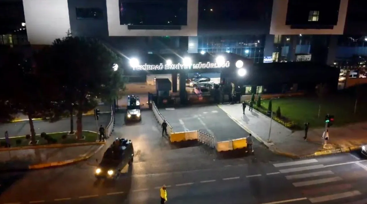 Kendini savcı diye tanıtan şebekeye büyük operasyon