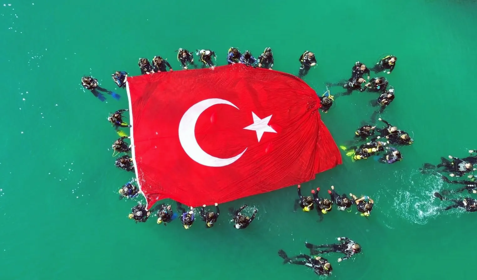 Antalya plajlarında sigara dönemi bitiyor