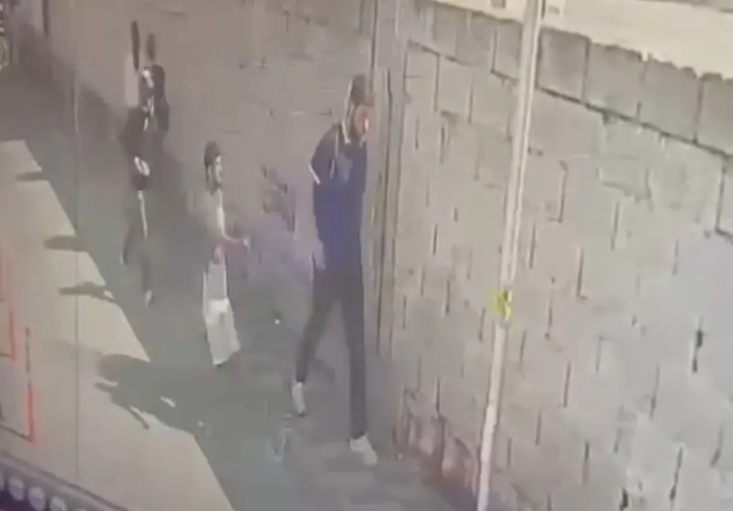 Mersin'in merkezinde 250 bin doları böyle çaldılar