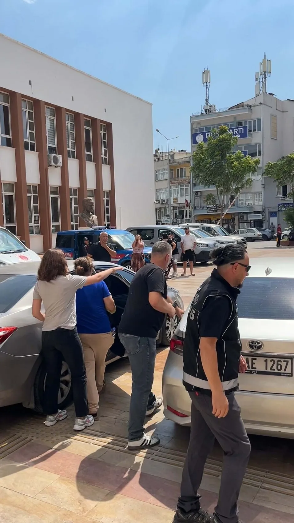 Aydın'da uyuşturucu operasyonu Evde yakalanan üç kişi cezaevine gönderildi