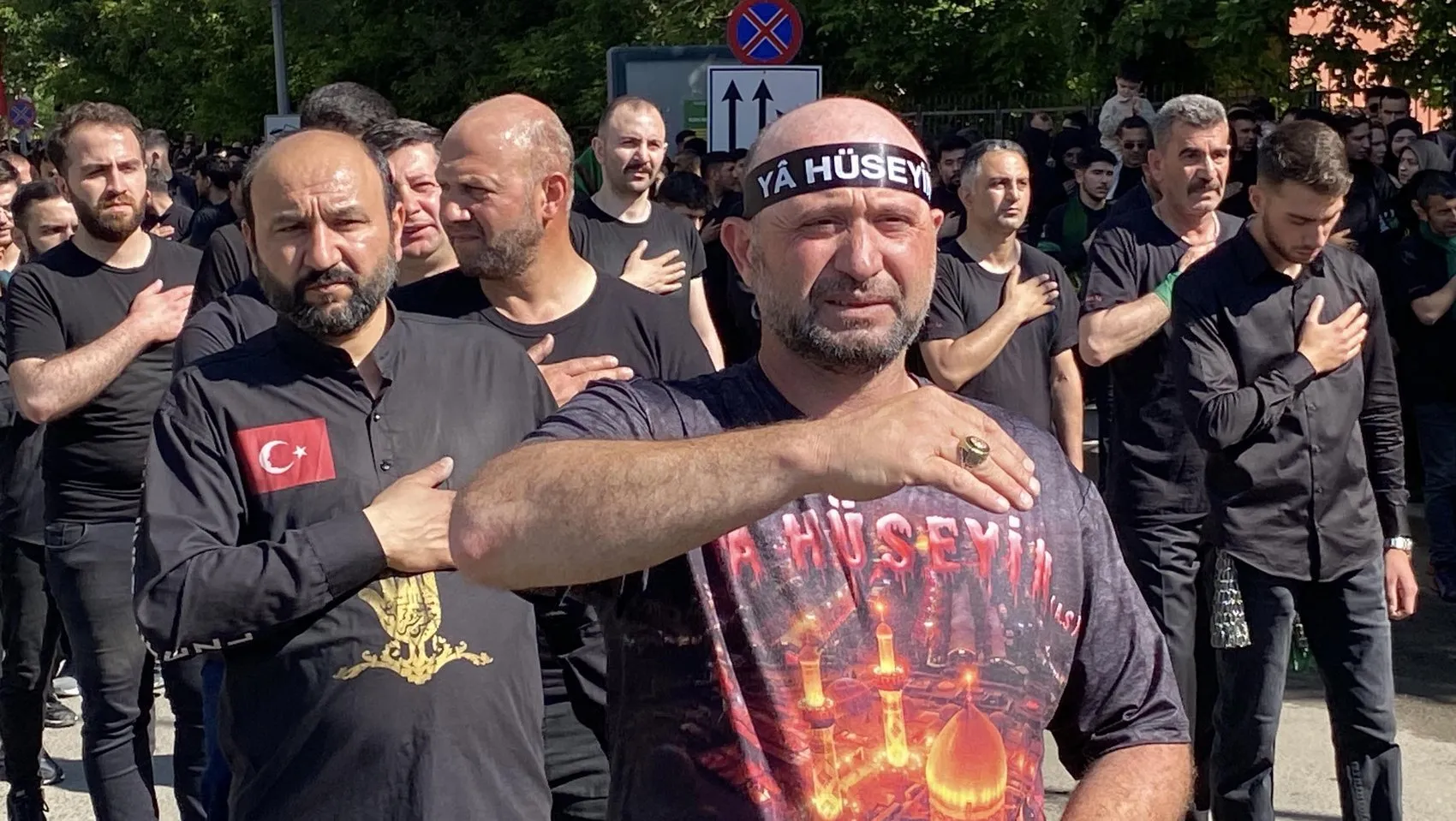 Kars sokaklarında yas yürüyüşü