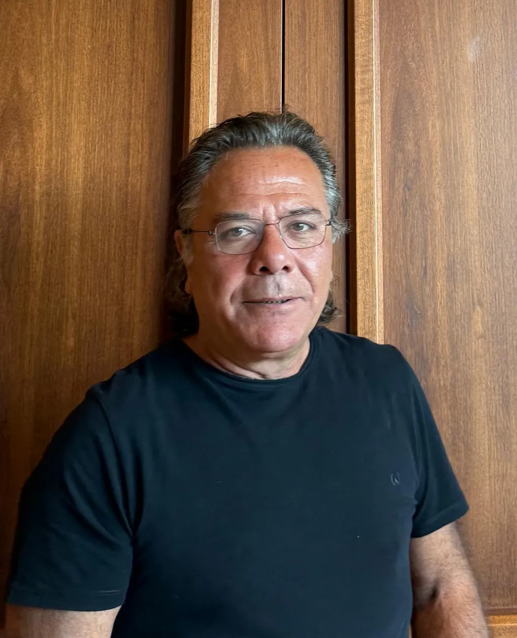 Türk cerrah dünya tıp devlerinin önünde ameliyat masasına yatıyor