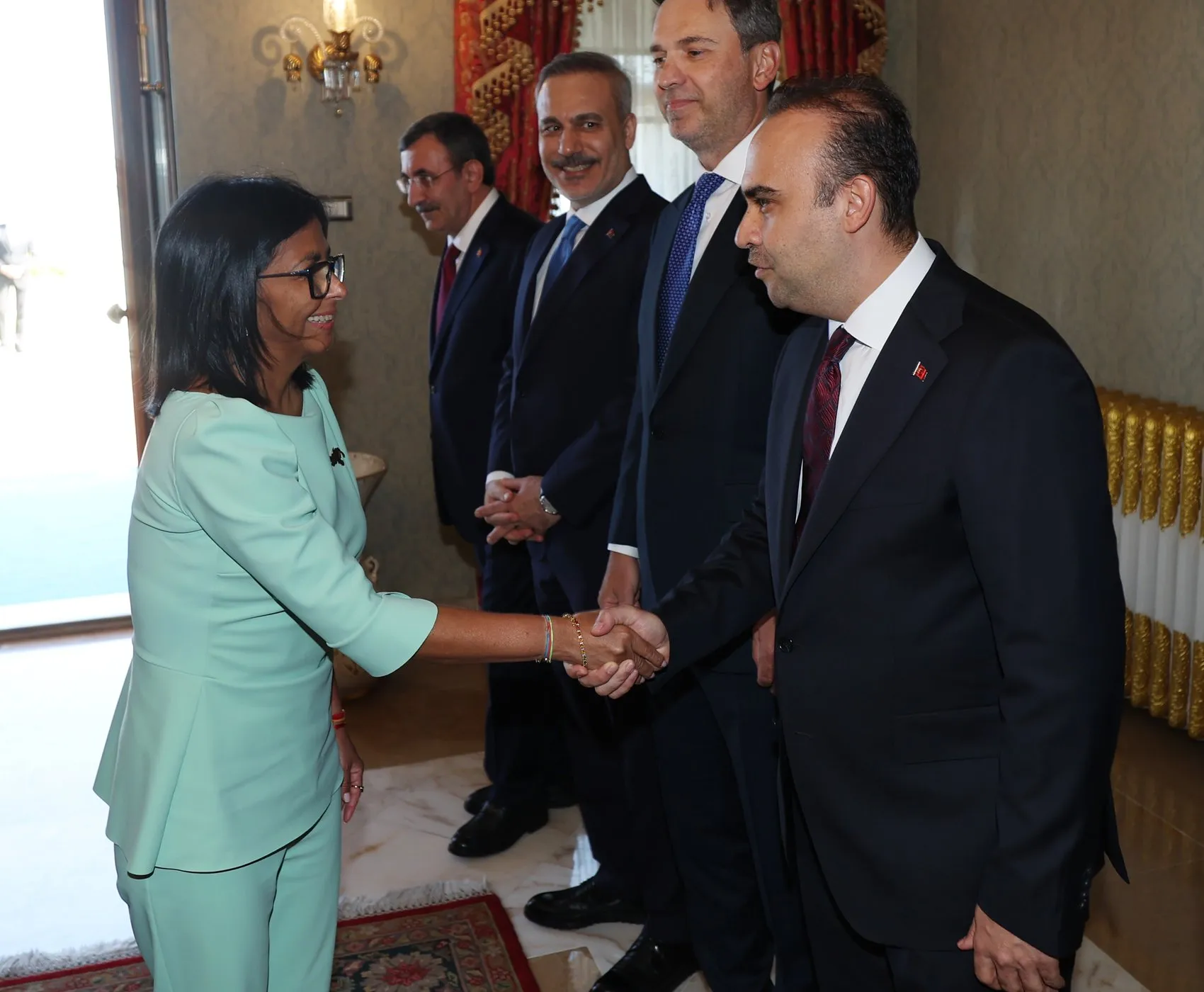 Erdoğan Dolmabahçe’de Venezuela heyetini ağırladı
