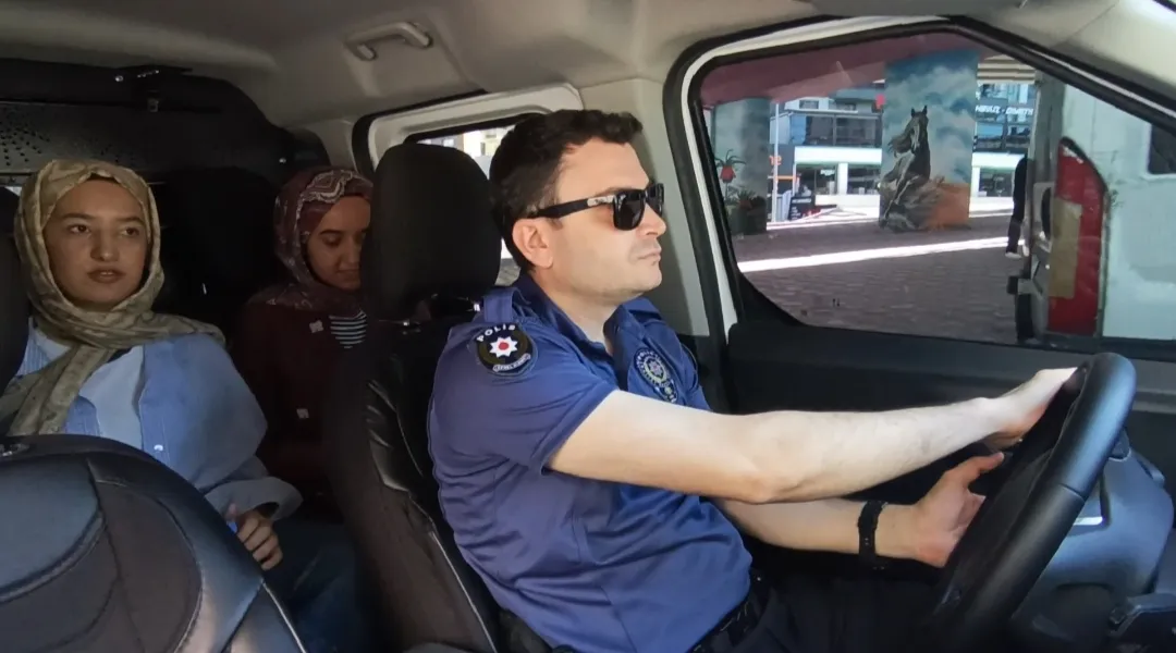 Batman'da sınav yetişme paniğini polis çözdü