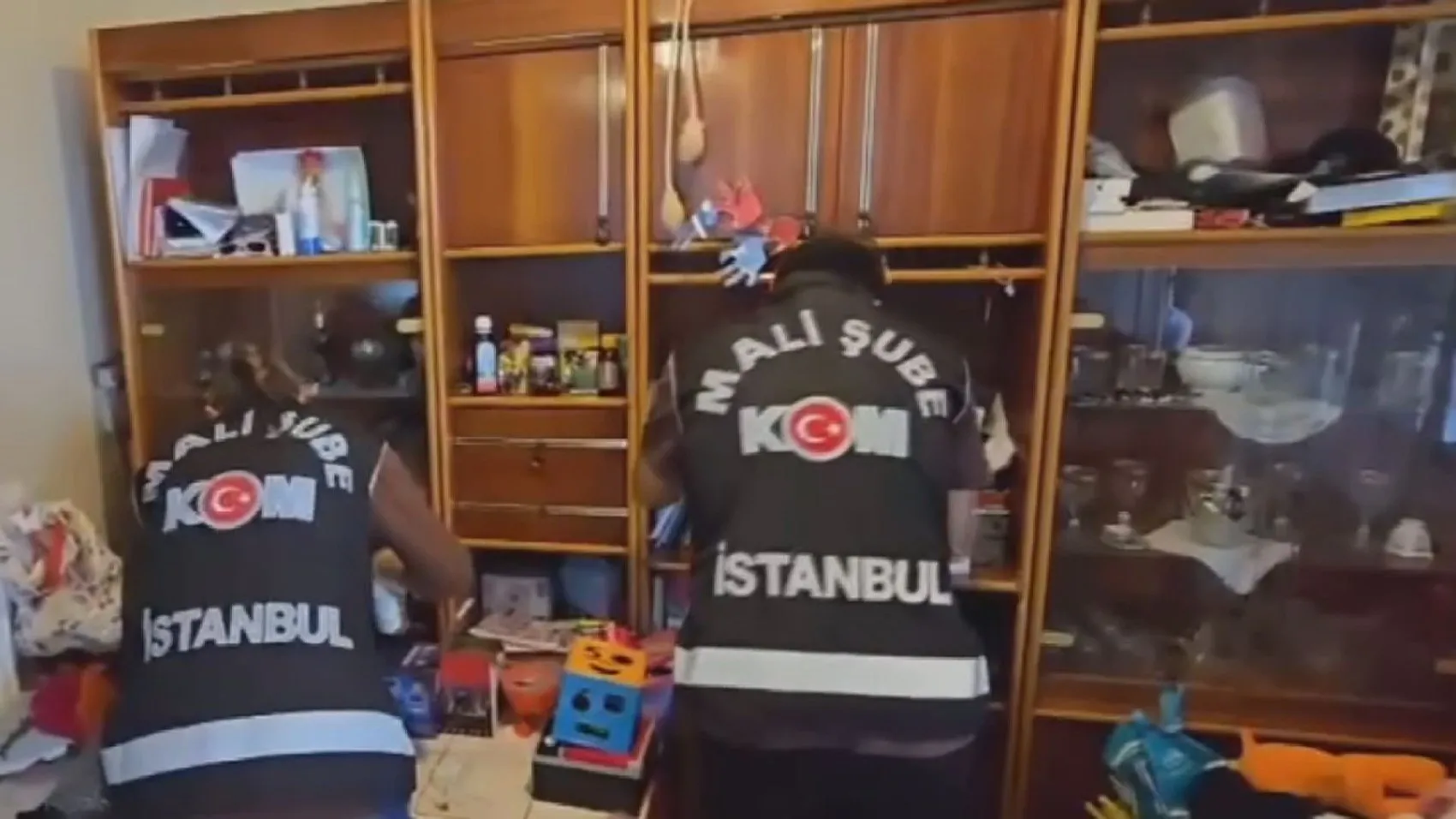 Adalar Belediyesi’nde rüşvet operasyonu Belediye Başkanı tutuklama talebiyle mahkemeye sevk edildi