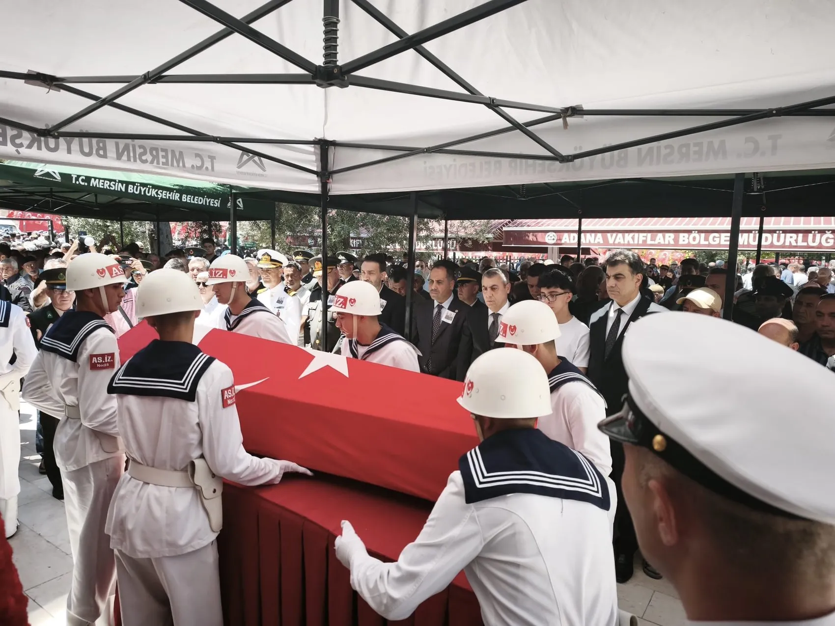 Mersin şehidini son yolculuğuna uğurladı
