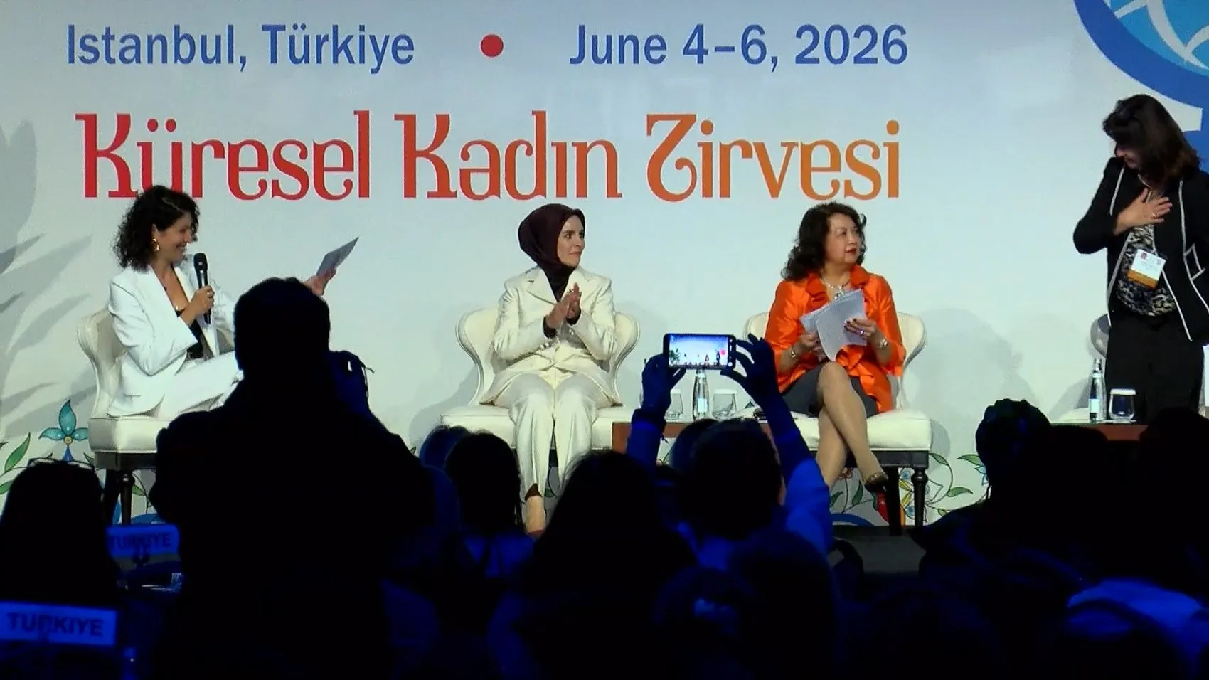 Kadınlar ekonominin yeni rotasını çiziyor